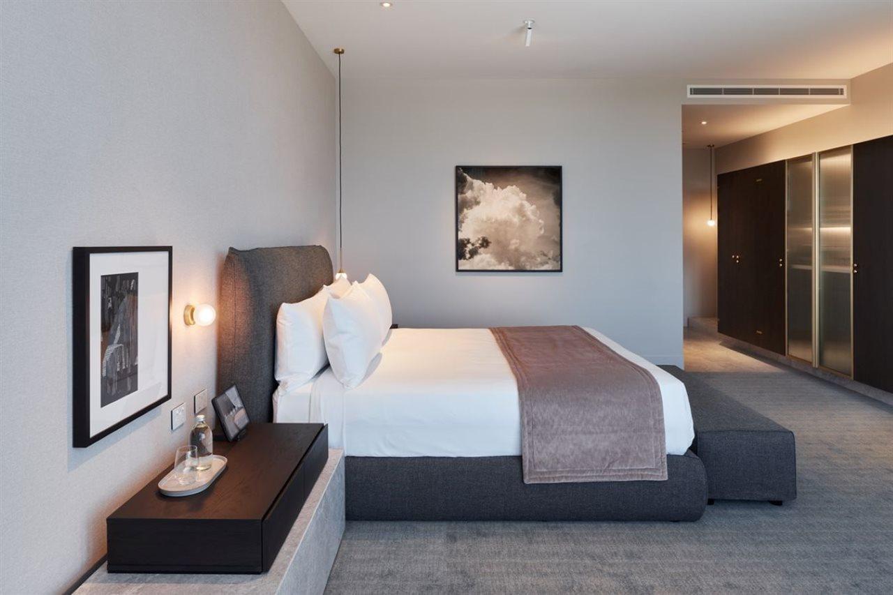 Eos By Skycity Adelaide Luaran gambar A bedroom at the hotel