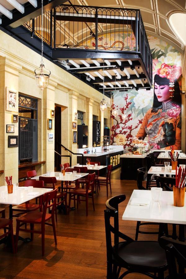 Eos By Skycity Adelaide Luaran gambar Interior of a typical restaurant